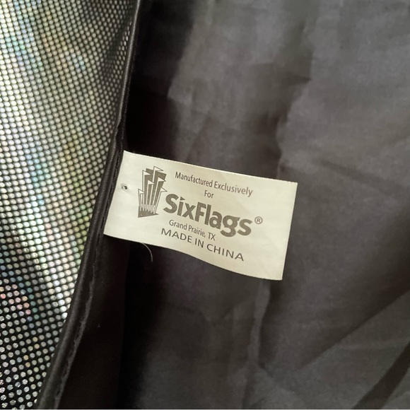 Silver Batman Cape - O/S - Picture 5 of 7